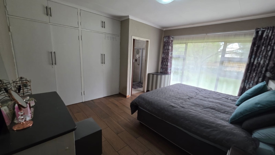 3 Bedroom Property for Sale in La Hoff North West